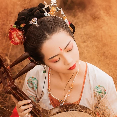 嬌艷文藝女生頭像，唯美古風真人頭像