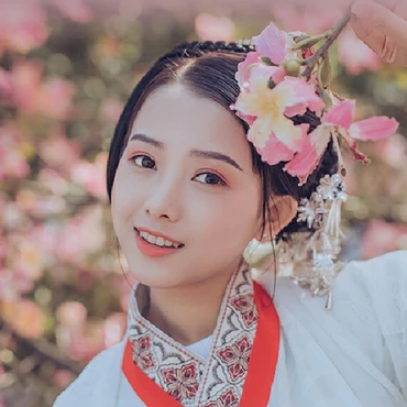 粉色木棉花少女頭像，唯美古風真人頭像