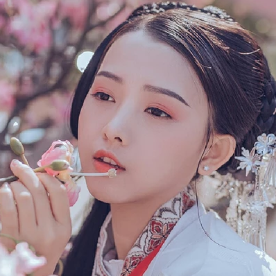 粉色木棉花少女頭像，唯美古風真人頭像