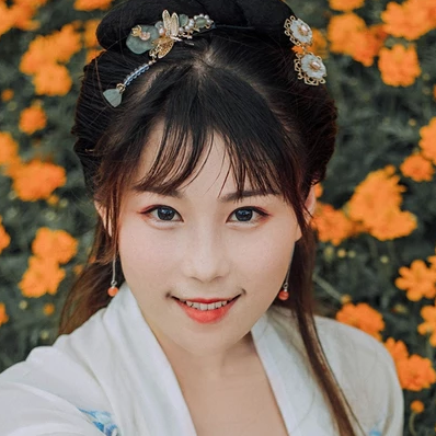 秋菊花香女生頭像，唯美古風真人頭像