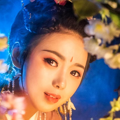 五彩星空提燈少女頭像，唯美古風真人頭像