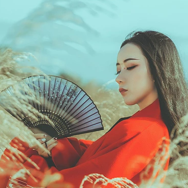 時(shí)尚漢服帶折扇女生頭像，唯美古風(fēng)真人頭像
