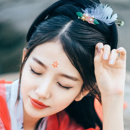 紅妝紗衣女生頭像，唯美古風真人頭像