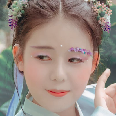 清新可愛美人妝女生頭像，唯美古風真人頭像