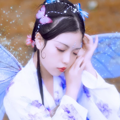 蝴蝶飛舞女生頭像，唯美古風真人頭像