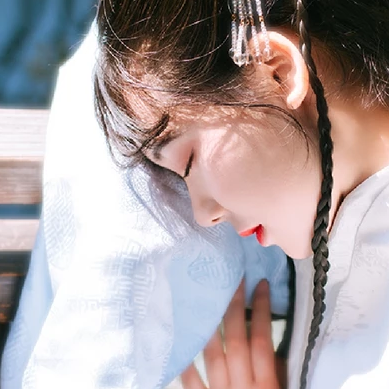 淡雅女生頭像，唯美古風真人頭像