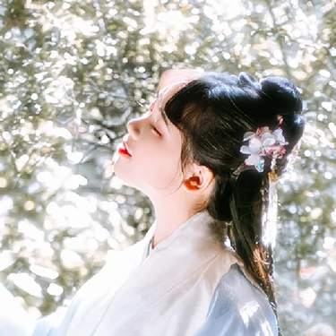淡雅女生頭像，唯美古風真人頭像