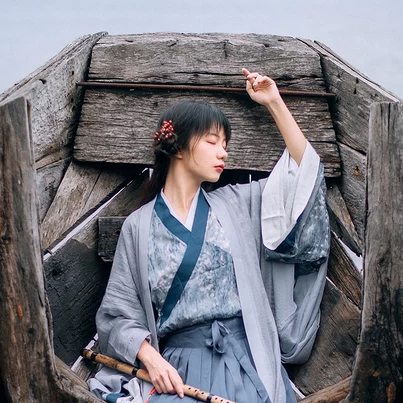 灰色漢服女子頭像,唯美古風真人頭像