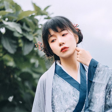 灰色漢服女子頭像,唯美古風真人頭像