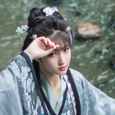 古典琵琶女子頭像，唯美古風(fēng)真人頭像