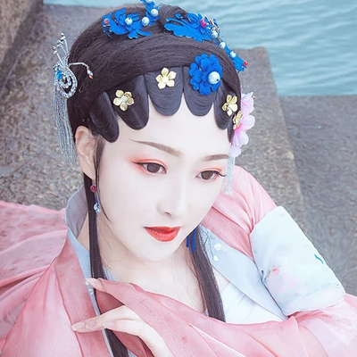 京劇花旦帶折扇女生頭像，唯美古風真人頭像