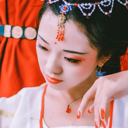 嬌艷女子頭像，唯美古風真人頭像