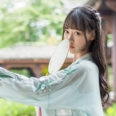 杜若花枝帶和團扇傘女生頭像，唯美古風頭像