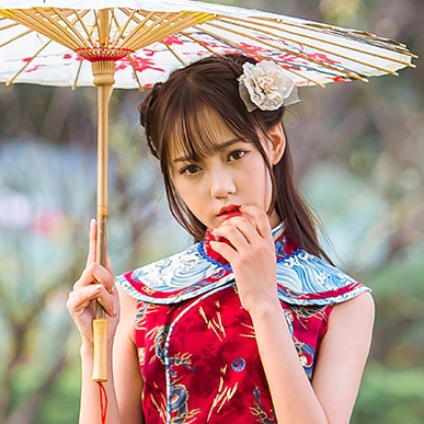 紅衣帶傘女生頭像，唯美古風真人頭像