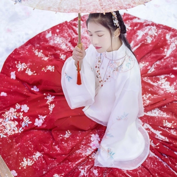 雪中團花帶傘女子頭像，唯美古真人頭像