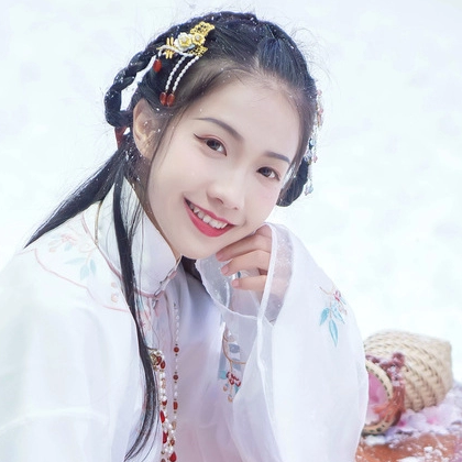 雪中團花帶傘女子頭像，唯美古真人頭像