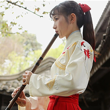 霸氣吹笛女生頭像，唯美古風真人頭像