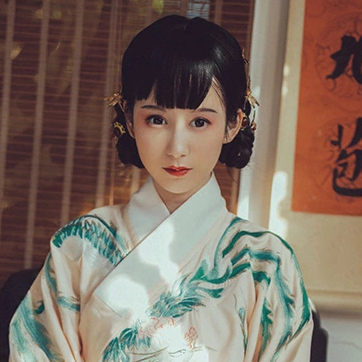 俏皮可愛帶團扇女生頭像，唯美古風真人頭像