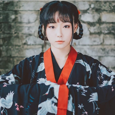 俏皮可愛漢服女子頭像，唯美古風真人頭像