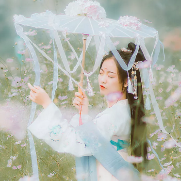 漢服女子帶傘頭像，唯美古風真人頭像