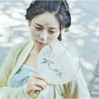綠陰樹(shù)下閨蜜頭像，唯美古風(fēng)女子頭像