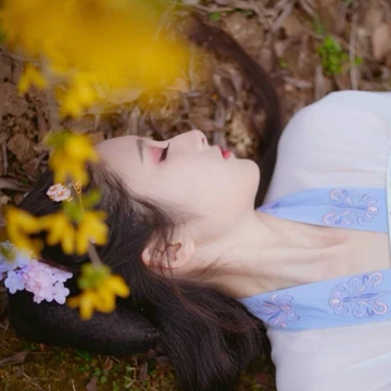 粉色小清新帶團扇頭像，唯美古風女子真人頭像