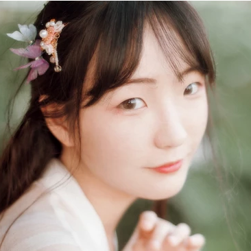 荷塘邊漢服古風頭像，唯美古風女子真人頭像