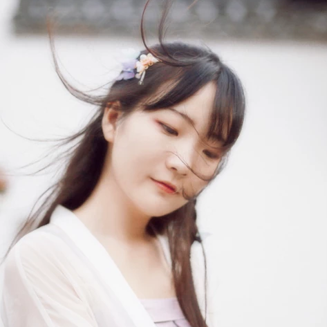 荷塘邊漢服古風頭像，唯美古風女子真人頭像
