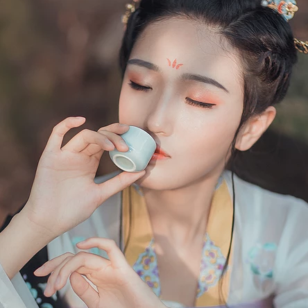 唯美漢服傷感頭像，唯美古風女子真人頭像