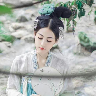 夢中鏡時尚典雅，唯美古風真人頭像