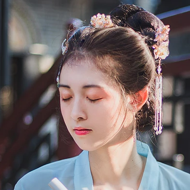 中國風清風唯美古風女生真人頭像