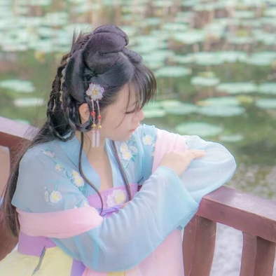 清新唯美中國風古風真人女子頭像