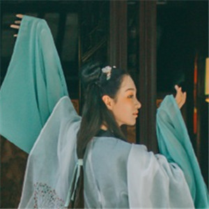 清荷滿塘綠衣小姑娘古風頭像，愜意唯美女生頭