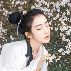 櫻花樹下古風女子頭像，真人古風頭像大全