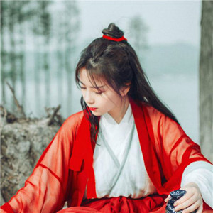 俠骨柔情女子古風頭像大全，紅衣似火灼人眼