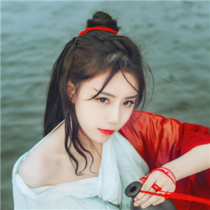 俠骨柔情女子古風頭像大全，紅衣似火灼人眼