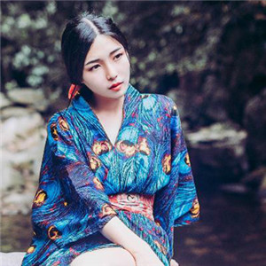 林間溪水靈氣女子頭像，唯美古風頭像真人