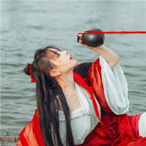江湖俠風女子古風頭像，灑脫自在真人qq頭像
