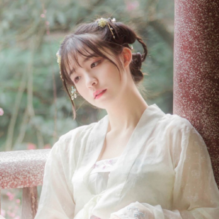 嬌俏女子古風唯美頭像，淡掃峨眉真人女生頭像