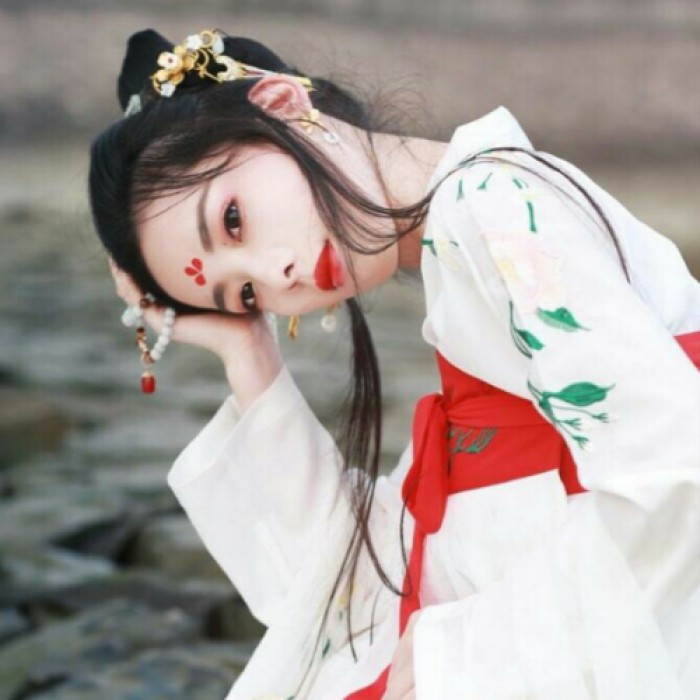 風華灼灼古風頭像，古裝真人女生頭像