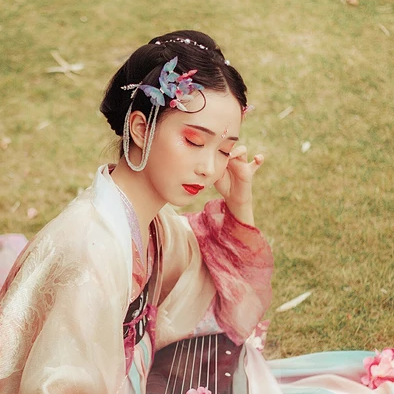蝶蓮花女生頭像，唯美古風真人頭像