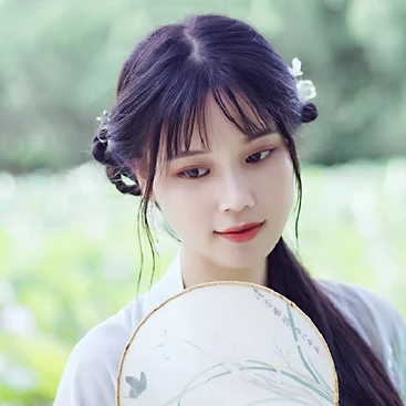 荷塘邊帶傘女生頭像，唯美古風真人頭像