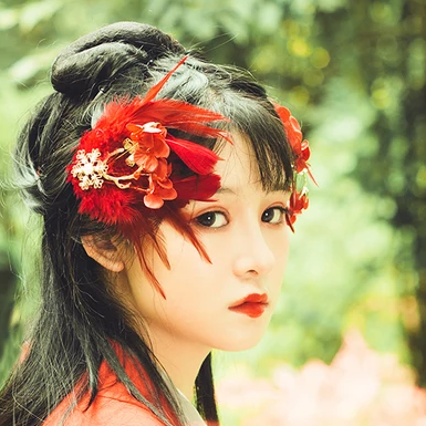 嬌艷彼岸花女生頭像，唯美古風真人頭像