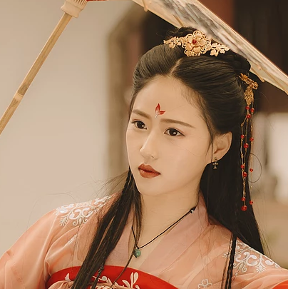 紅色帶傘女子頭像，唯美古風真人頭像